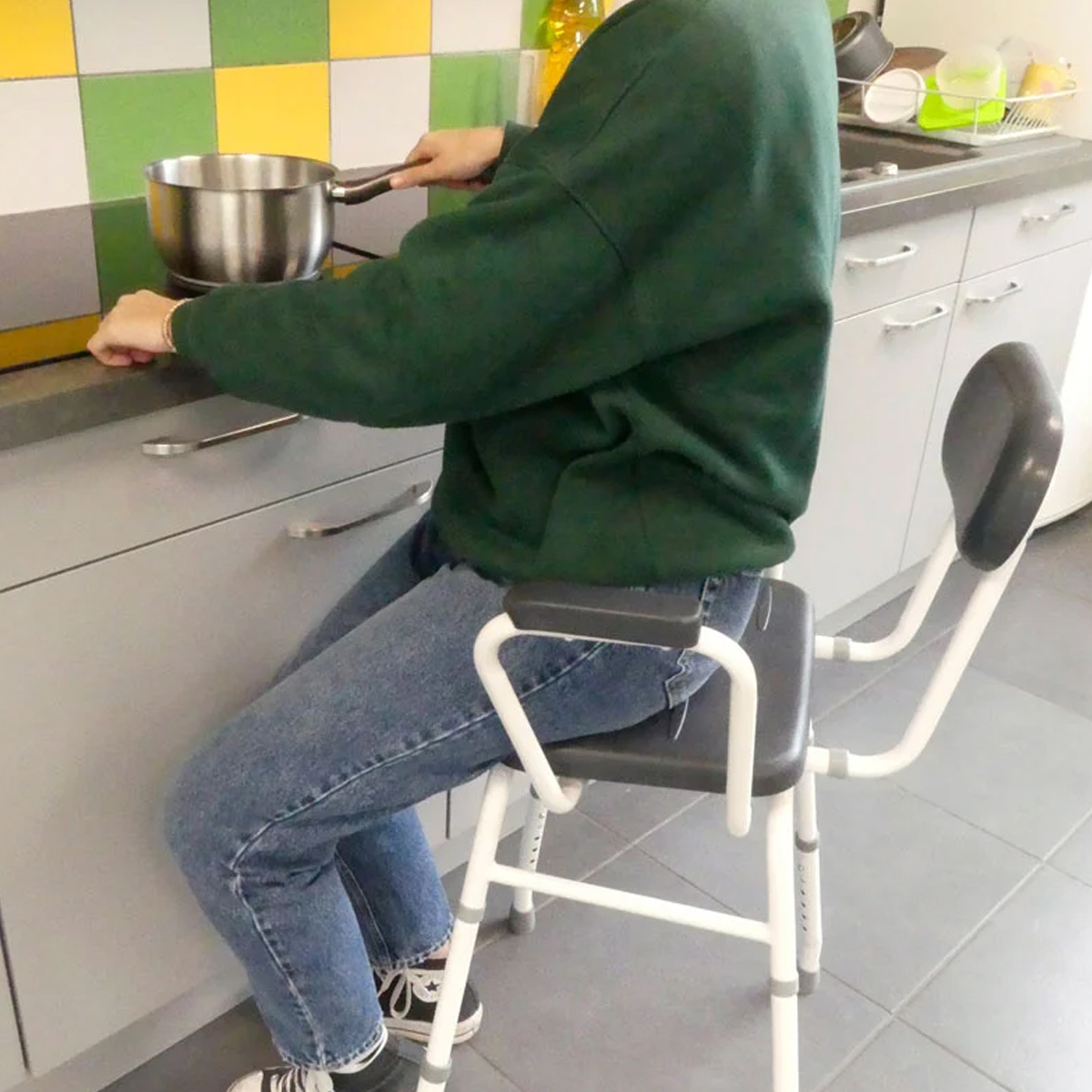 Silla de ducha con acolchado azul regulable en altura ref 812057